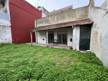Casa en ph venta - 3 Dormitorios 1 Baño - 193Mts2 - Martínez, San Isidro