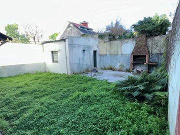 Casa en ph venta - 3 Dormitorios 1 Baño - 193Mts2 - Martínez, San Isidro