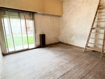 Casa en ph venta - 3 Dormitorios 1 Baño - 193Mts2 - Martínez, San Isidro