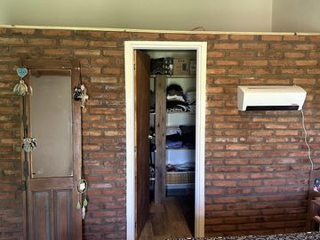 Casa de 2 dormitorios en calle Ivirá.