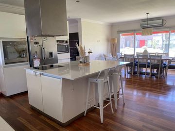Venta, Casa, 6 ambientes, A estrenar, Pileta, Parrilla, Cocheras, Fincas de San Vicente, San Vicente