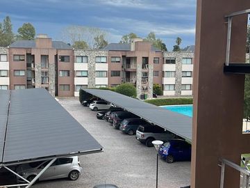 Venta de Cochera en Amaneceres Residence