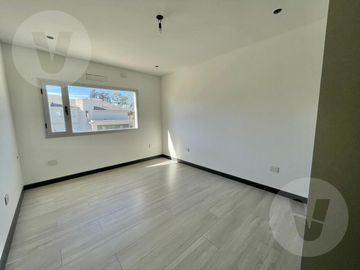 Casa en venta - Barrio Saint Thomas Oeste, Canning