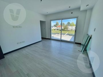 Casa en venta - Barrio Saint Thomas Oeste, Canning