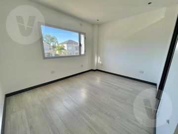 Casa en venta - Barrio Saint Thomas Oeste, Canning