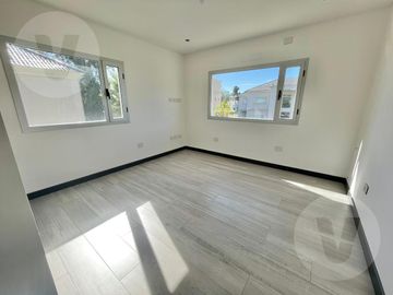 Casa en venta - Barrio Saint Thomas Oeste, Canning