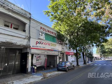 Triplex de pozo 4 ambientes con jardín y terraza en Munro