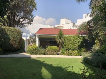 Casa en venta en cerrada.