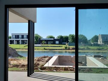 Casa en Venta - San Matías, al Agua
