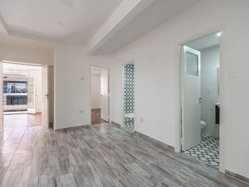 Increíble departamento de 4 ambientes refaccionado con balcón en venta
