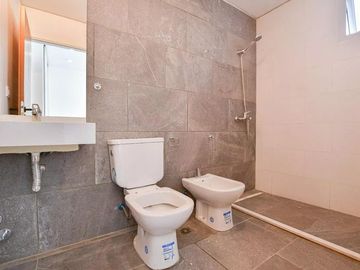 Casa en venta - 2 Dormitorios 2 Baños - Cochera - 120Mts2 - City Bell