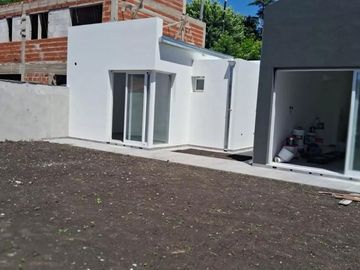 Casa en venta - 2 Dormitorios 2 Baños - Cochera - 120Mts2 - City Bell