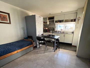 PH 2 ambientes con patio en venta