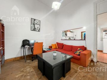 Venta casa 3 dormitorios con patio y cochera, La Plata