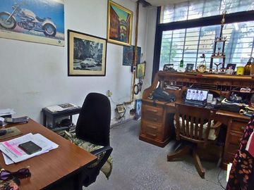Galpón sobre lote de 10x40