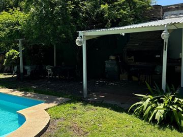 Casa en venta - 3 Dormitorios 2 Baños - 600Mts2 - Burzaco