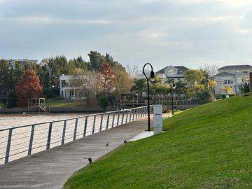 Venta Departamento en la ISLA DEL CANAL, NORDELTA frente al río