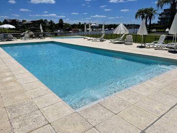 Venta Departamento en la ISLA DEL CANAL, NORDELTA frente al río