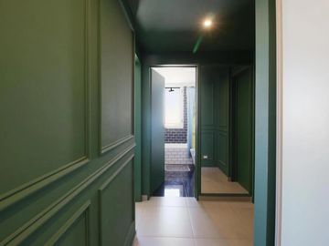 Departamento en venta - 2 Dormitorios 2 Baños - Cochera - 75Mts2 - Lomas de Zamora