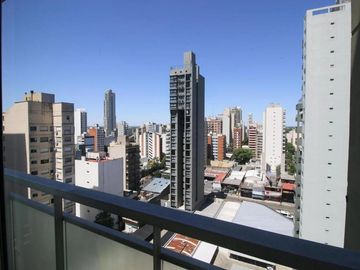 Departamento en venta - 2 Dormitorios 2 Baños - Cochera - 75Mts2 - Lomas de Zamora