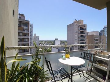 Departamento en venta - 2 Dormitorios 2 Baños - Cochera - 75Mts2 - Lomas de Zamora