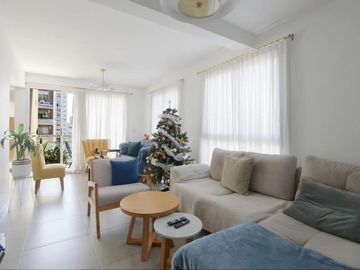 Departamento en venta - 2 Dormitorios 2 Baños - Cochera - 75Mts2 - Lomas de Zamora