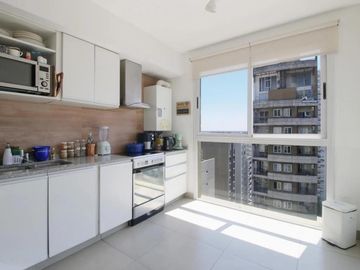 Departamento en venta - 2 Dormitorios 2 Baños - Cochera - 75Mts2 - Lomas de Zamora