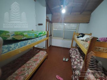 Casa en venta de 3 dormitorios c/ cochera en Costa Azul