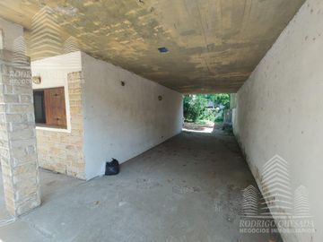 Casa en venta de 3 dormitorios c/ cochera en Costa Azul