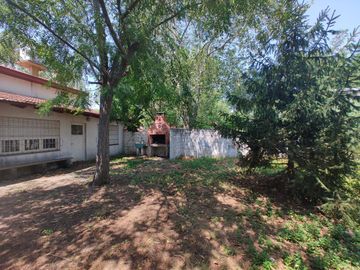 Casa en venta de 3 dormitorios c/ cochera en Costa Azul