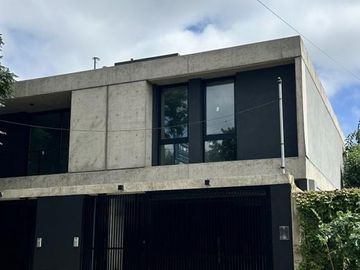 Duplex moderno 4 ambientes a la venta - Ituzaingó Norte