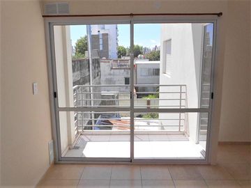 Departamento en  Venta un dormitorio con balcón y terraza exclusiva en Barrio Echesortu