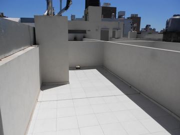 Departamento en  Venta un dormitorio con balcón y terraza exclusiva en Barrio Echesortu