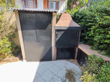 Duplex tipo casa con cochera