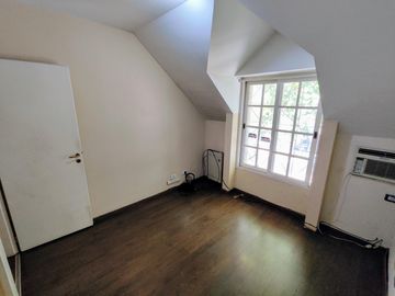 Duplex tipo casa con cochera