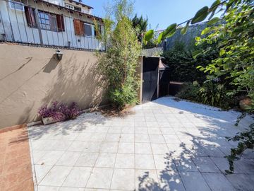 Duplex tipo casa con cochera