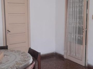 PH 3 ambientes y medio, al frente a 200 metros de Hipólito Irigoyen.