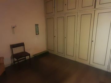 PH 3 ambientes y medio, al frente a 200 metros de Hipólito Irigoyen.
