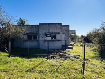 Casa de 3 dormitorios a terminar en calle Paysandú
