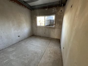 Casa de 3 dormitorios a terminar en calle Paysandú