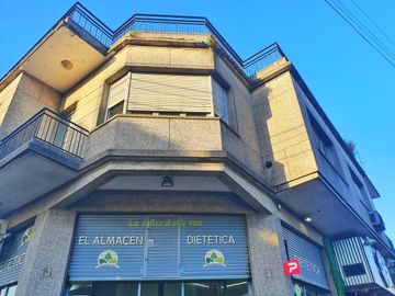 VENTA CASA CON LOCAL 194 M2 QUILMES