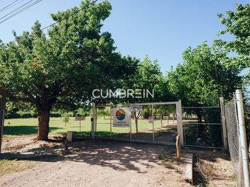 Complejo de Cabañas de primera categoría con piscina cubierta en Rama Caída