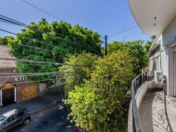 Venta PH con terraza en Saavedra