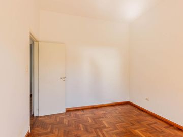 Venta PH con terraza en Saavedra