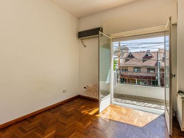 Venta PH con terraza en Saavedra