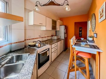 VENTA- Departamento - 2 Dormitorios - Cochera - Centro, Rosario.