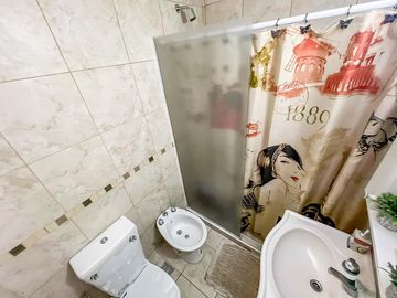 VENTA- Departamento - 2 Dormitorios - Cochera - Centro, Rosario.
