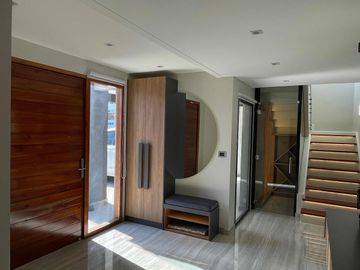 Casa en venta - 4 Dormitorios 4 Baños - 900Mts2 - Terralagos, Canning