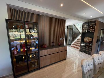 Casa en venta - 4 Dormitorios 4 Baños - 900Mts2 - Terralagos, Canning
