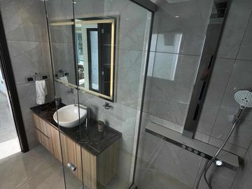 Casa en venta - 4 Dormitorios 4 Baños - 900Mts2 - Terralagos, Canning